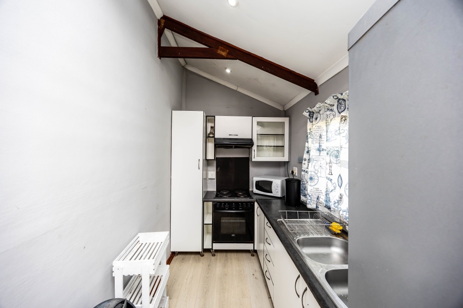 6 Bedroom Property for Sale in Kaysers Beach Eastern Cape